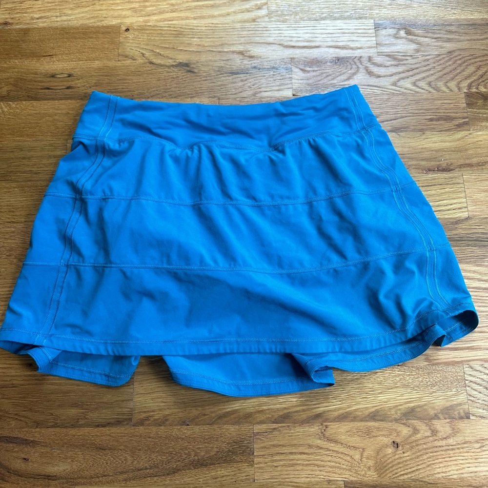 Rare lulu skirt!